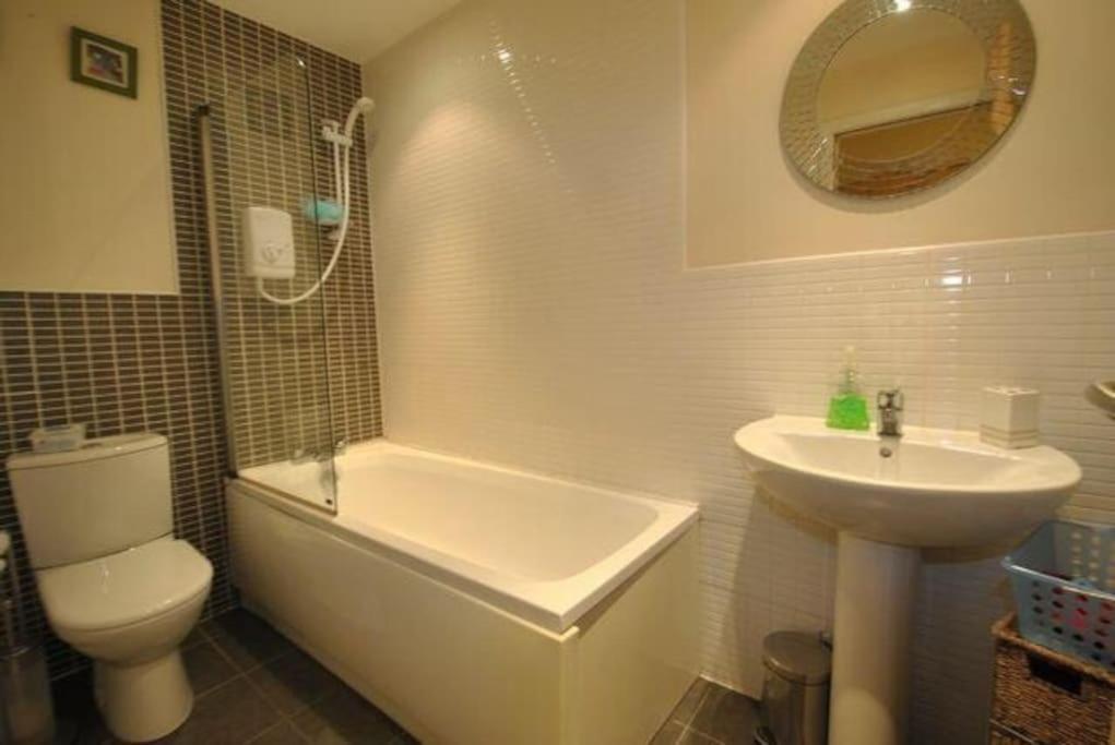 Executive 2 Bed 2 Bath - Free Parking Glasgow Exterior photo