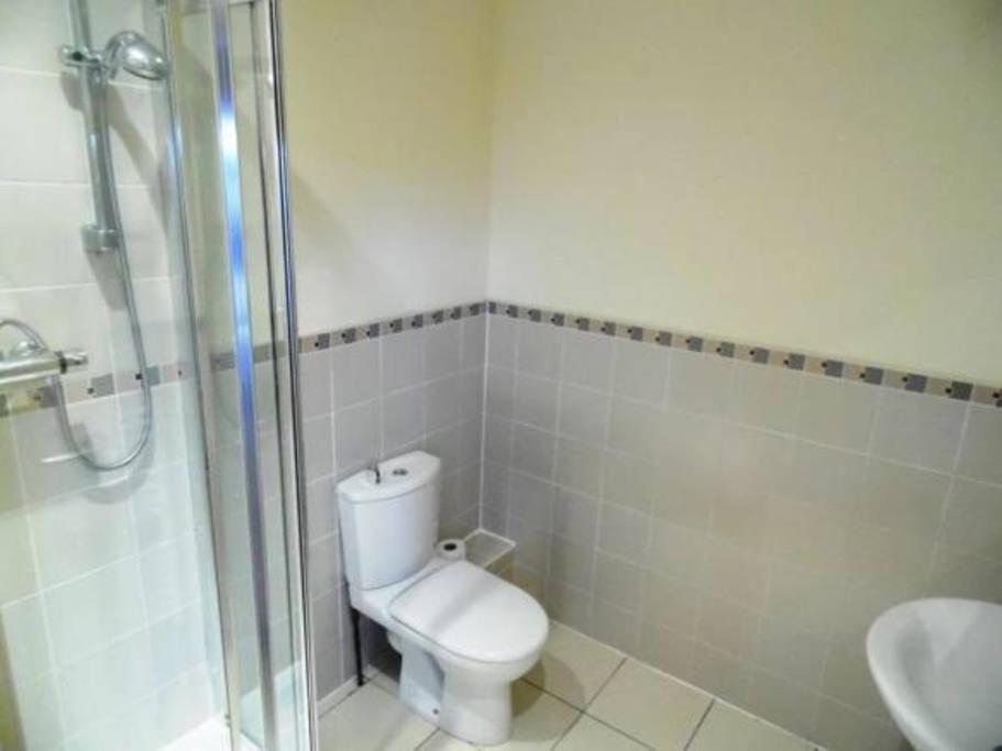 Executive 2 Bed 2 Bath - Free Parking Glasgow Exterior photo