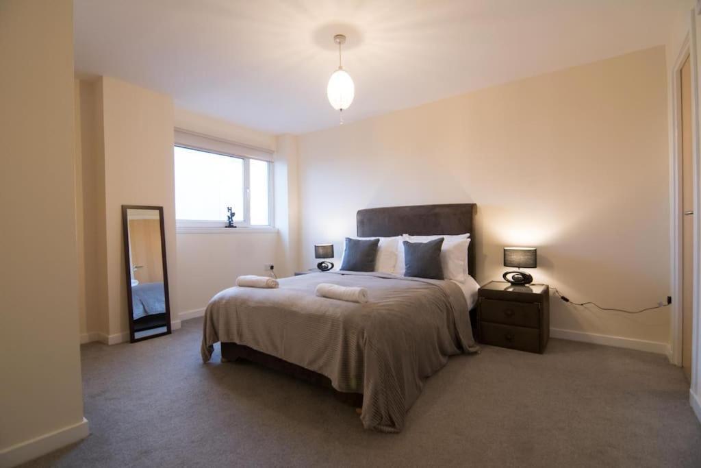 Executive 2 Bed 2 Bath - Free Parking Glasgow Exterior photo